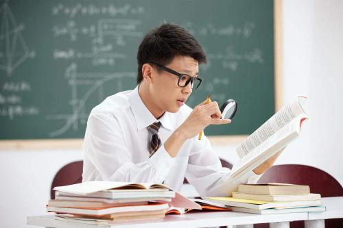 被福建成考錄取后用去學(xué)校嗎?